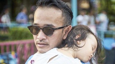 Foto-foto Ini Buktikan Ruben Onsu adalah Super Dad