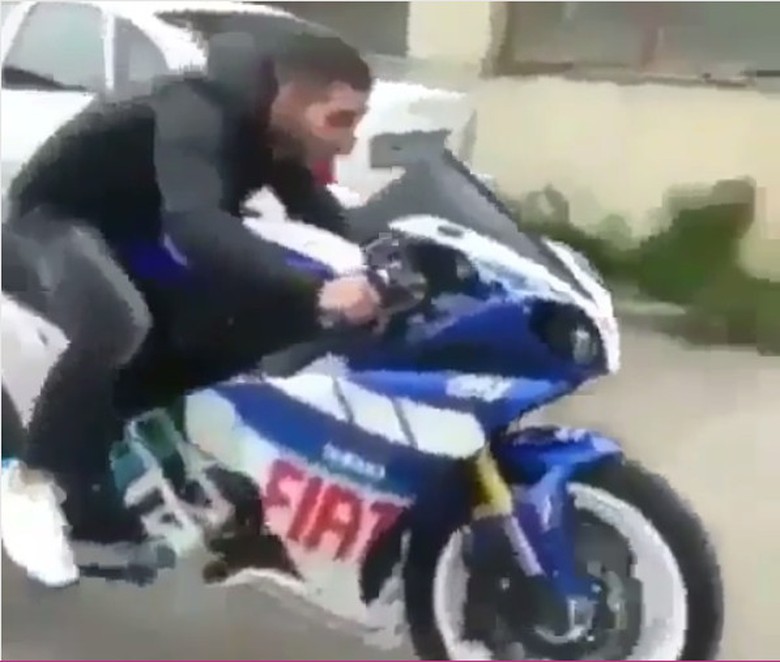 Motor MotoGP kok jalannya pelan? (Foto: Istimewa) Motor MotoGP kok jalannya pelan? (Foto: Istimewa)