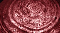 Bentuk segi enam yang aneh mengelilingi kutub utara Saturnus ini dipetakan oleh Cassini dalam foto yang dirilis pada 27 Maret 20017. Ini merupakan gambar jelas pertama dari kutub utara planet tersebut  (NASA / JPL / Universitas Arizona / Handout via REUTERS)    