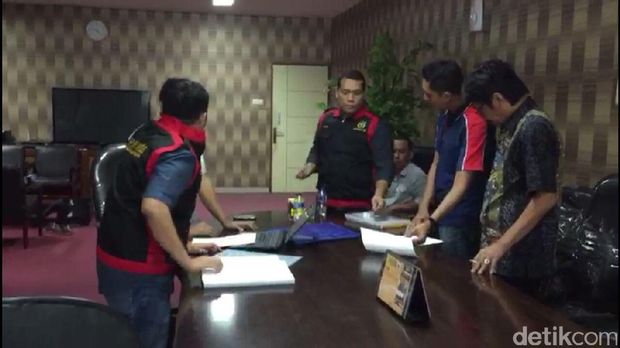 Jaksa Geledah Kantor Pemprov Sulbar