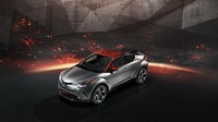 Para desainer Toyota tak menggunakan elemen tambahan di eksterior C-HR Hy-Power. Foto: Dok. Toyota