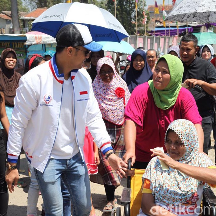 Maju Pilbup Bandung Barat, Hengky Kurniawan Blusukan Jumpa Warga