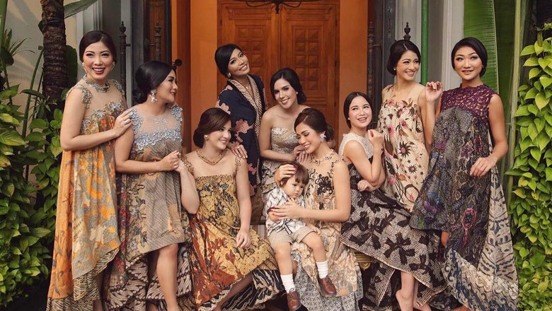Nia Ramadhani Bicara soal Keluarnya Karenina Sunny dari Girls Squad Nia Ramadhani Bicara soal Keluarnya Karenina Sunny dari Girls Squad