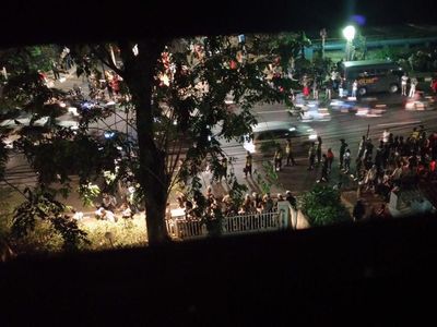 Foto-foto Aksi Pengepungan Gedung LBH Jakarta yang Berujung Rusuh