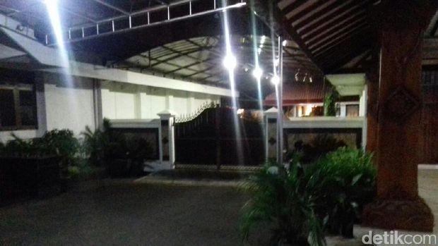 Walkot Batu Kena OTT KPK, Ucapan untuk Tabah Mengalir di FB Istri