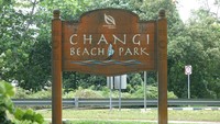 Meskipun kisahnya mencekam, banyak orang-orang yang penasaran dan masih mengunjungi Pantai Changi. Walau ada cerita horor, tetap saja panorama di sana sedap dipandang dan pantainya pun bersih (Singapore National Park)