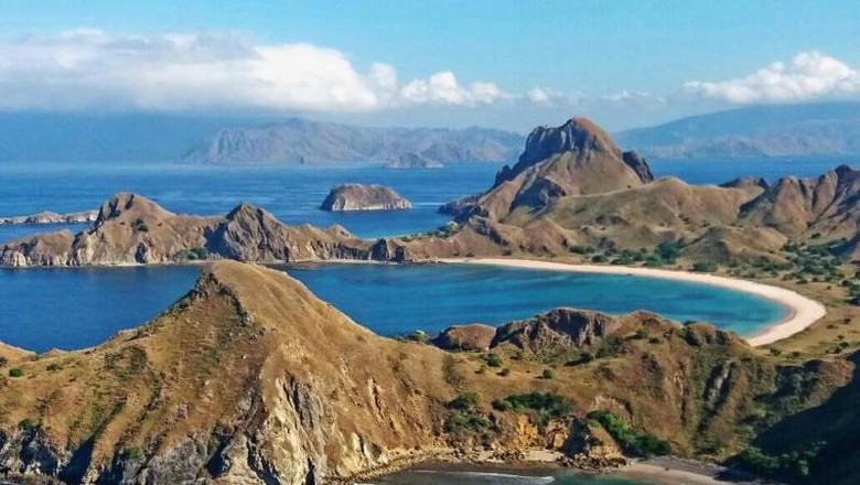 Ilustrasi Pulau Padar di Labuan Bajo (Bekti Yusti/dTraveler) Ilustrasi Pulau Padar di Labuan Bajo (Bekti Yusti/dTraveler)