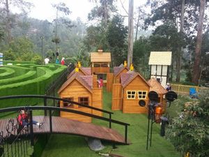 Di Bandung Ada Restoran yang Sediakan Taman Kelinci Hingga Playground untuk Anak