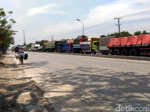 Warga Butuh Jembatan Darurat untuk Urai Kemacetan di Demak