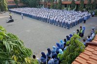 Kapolrestabes Surabaya memberi imbauan dan pesan kepada para pelajar