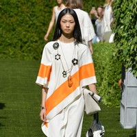A model walks the runway during the Tory Burch Spring Summer 2018 Fashion Show at Cooper Hewitt, Smithsonian Design Museum on September 8, 2017 in New York City.  (Photo by Slaven Vlasic/Getty Images for Tory Burch)
