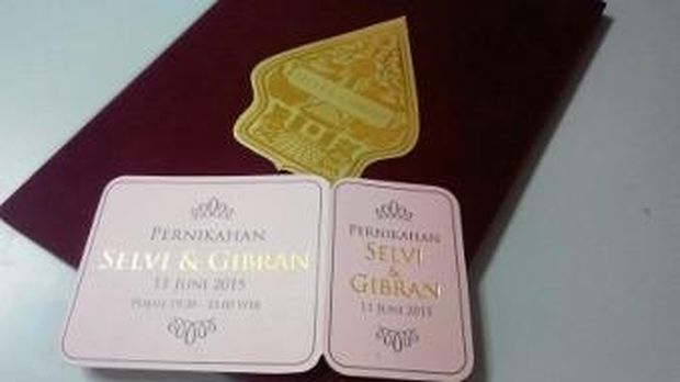 Undangan pernikahan Gibran-Selvi.