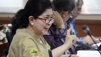 Menkes Nila Moeloek menjelaskan program DLP yang belakang ini menimbulkan berbagai polemik. Program ini tetap dilaksanakan sesuai misi dan visi Presiden Joko Widodo dalam Nawacita ingin mewujudkan Indonesia sehat.