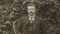 Presiden Roosevelt, Presiden Amerika Serikat ke-26 mengelola asma dengan berolahraga. Begitu dewasa, dia terus mengerahkan dirinya secara fisik dengan melakukan peternakan di Badlands, mengemudi ternak, berburu permainan besar, menjelajah dan bahkan melayani sebagai letnan kolonel di Resimen Rough Rider selama Perang Spanyol-Amerika. Foto: instagram/library congress