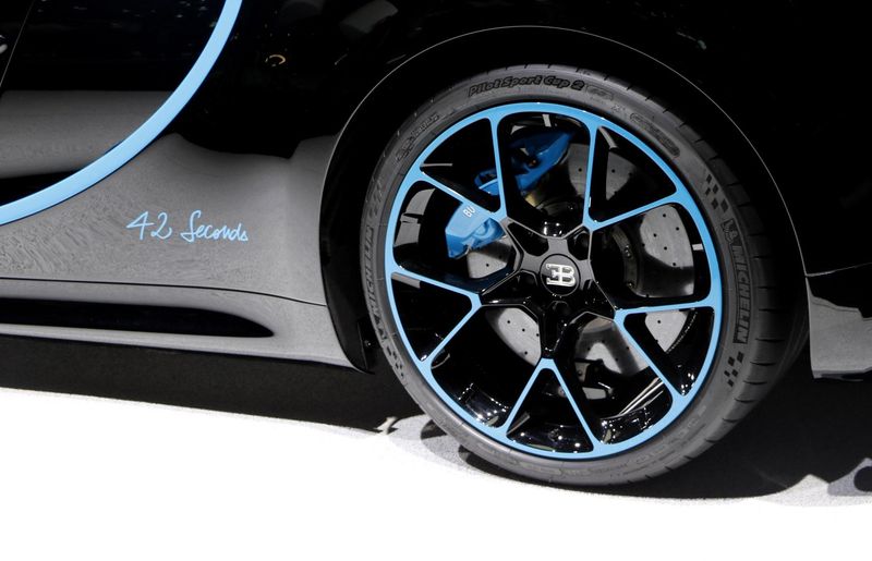 Produsen hypercar asal Prancis, Bugatti baru saja mengukuhkan mobil buatannya sebagai mobil tercepat sedunia. Yuk intip tampang anyarnya.