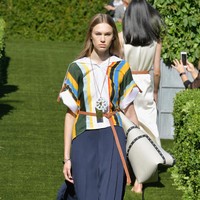 A model walks the runway during the Tory Burch Spring Summer 2018 Fashion Show at Cooper Hewitt, Smithsonian Design Museum on September 8, 2017 in New York City.  (Photo by Slaven Vlasic/Getty Images for Tory Burch)