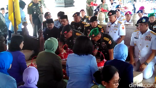 Panglima TNI ziarah Makam Bung Karno/