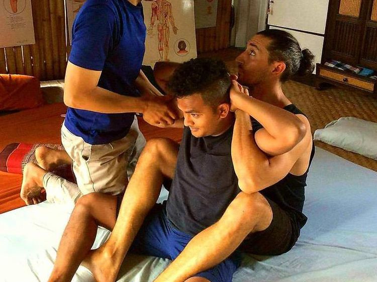 Ketika Dokter Barat Praktikkan Terapi Mengerikan dari Timur