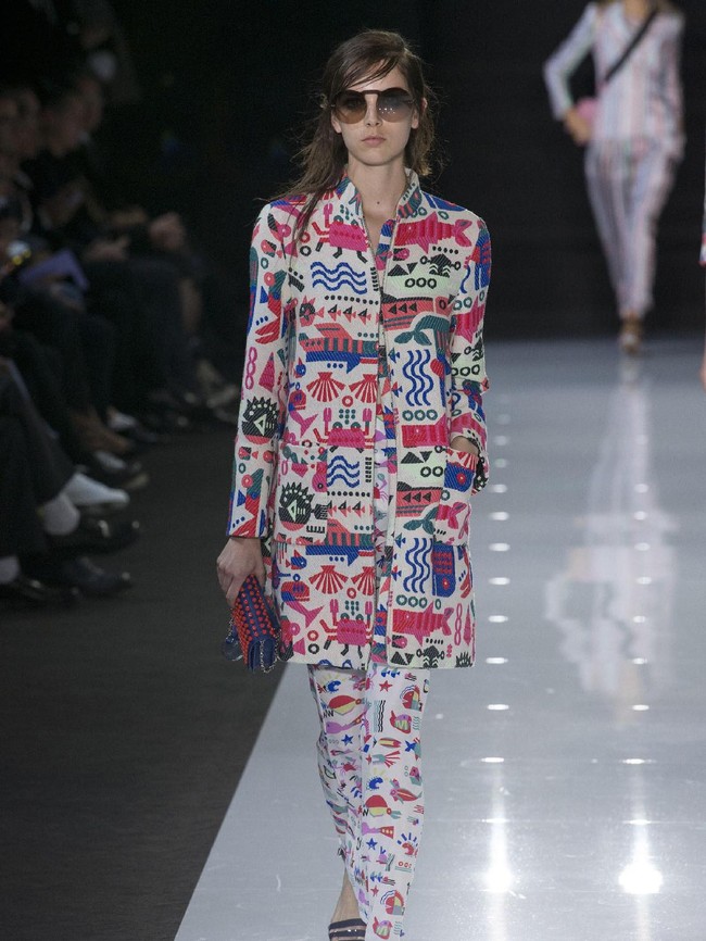 Terdiri dari 113 set busana, koleksi terbaru Armani tampil lebih playful dan berenergi. Cocok bagi generasi milenial. (Foto: dok. Vogue)