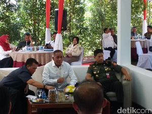 Kunjungi PT Pindad, Menhan Cek Persiapan Pembuatan Medium Tank
