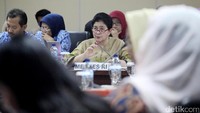 Nila menambahkan, dengan program itu pemerintah menginginkan masyarakat yang sehat.