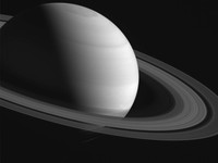satelit saturnus