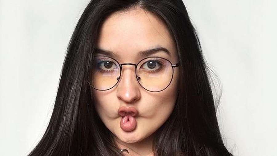 Pilih Mana? Anak Titi DJ, Stephanie Poetri dengan Kacamata atau Nggak?