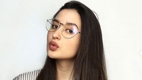 Berpose duck face saja tetap cantik yah? (Dok. Instagram/stephaniepoetri)