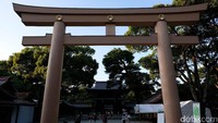 Kuil Meiji Jingu terletak di dalam hutan kota seluas 700 ribu meter persegi (Rachman Haryanto/detikTravel)