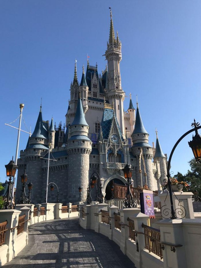 Kondisi Disney World Florida setelah dilanda Badai Irma