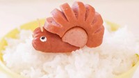 Sosis bisa dibentuk jadi mirip siput. Makin enak dinikmati dengan nasi hangat.