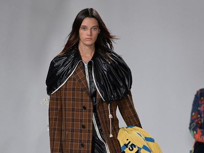 Foto: 25 Koleksi Terbaru Calvin Klein di New York Fashion Week 2017