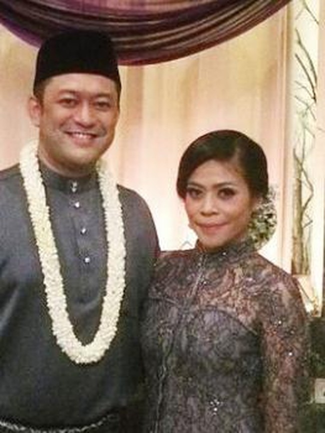 Kikan Namara adalah eks vokalis band cokelat ia menikah dengan seorang personal manager peribadinya yang berasal dari Malaysia bernama Udzir Harris. Foto: Istimewa.