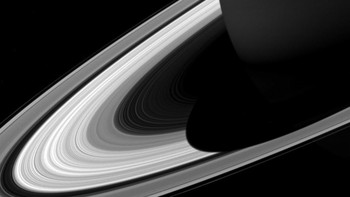 Selama bertugas, Cassini telah memberi pengetahuan baru mengenai Saturnus. Terutama gambaran planet bercincin dari dekat. Foto: NASA/JPL/Space Science Institute