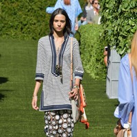 A model walks the runway during the Tory Burch Spring Summer 2018 Fashion Show at Cooper Hewitt, Smithsonian Design Museum on September 8, 2017 in New York City.  (Photo by Slaven Vlasic/Getty Images for Tory Burch)