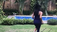Olahraga kardio biasa menjadi pilihan oleh istri dari Raul Lemos ini. (Foto: instagram/krisdayantilemos)  