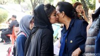 Natalie Sarah saat ditemui di rumah duka Gedung Serba Guna Perumnas Klender, Jakarta Timur pada Senin (18/9). Pool/Noel/detikFoto.
