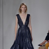 A model walks the runway for Calvin Klein Collection fashion show during New York Fashion Week  on September 7, 2017 in New York City.  (Photo by Slaven Vlasic/Getty Images)