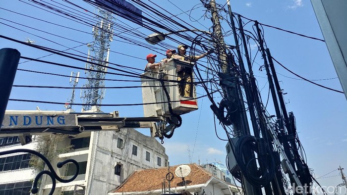 kabbel di udara bandung