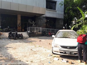Polisi Masih Periksa Orang-orang yang Diduga Terkait Ricuh di LBH