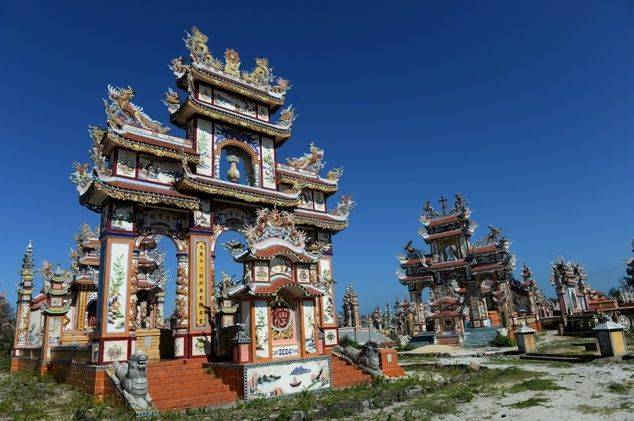 kuburan di Desa An Bang Vietnam
