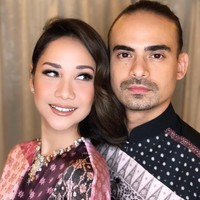 Bunga Citra Lestari merupakan seorang penyanyi asal Indonesia ia menikah dengan aktor Malaysia yang bernama Ashraf Sinclair. Foto: Instagram.