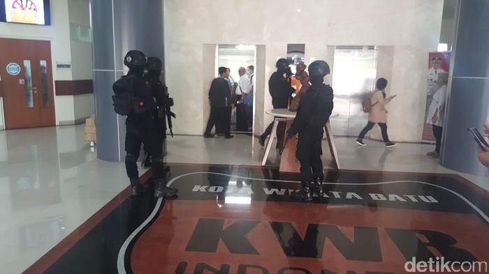 Pasca-OTT Wali Kota Batu, KPK Sita Berkas dan CPU