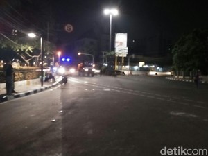 Sempat Bentrok, Massa Pengepung LBH Jakarta Akhirnya Bubar