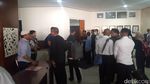 Dikawal Panser Brimob, KPK Geledah Balai Kota Among Tani