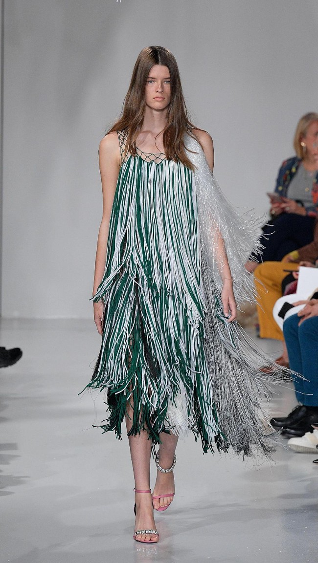 A model walks the runway for Calvin Klein Collection fashion show during New York Fashion Week  on September 7, 2017 in New York City.  (Photo by Slaven Vlasic/Getty Images)