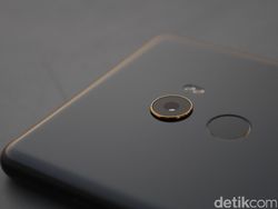 Unboxing Xiaomi Mi Mix 2