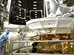 Hasil Karya Cassini, Satelit Penjaga Saturnus