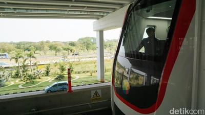 Foto: Shelter Skytrain Bandara Soekarno Hatta yang Nyaman dan Keren