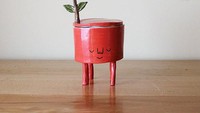 Tempat garam yang satu ini disebut juga dengan Happy Apple Salt Cellar. Tidak hanya memiliki warna merah yang cantik, desainnya juga sangat menarik. Foto: Istimewa
